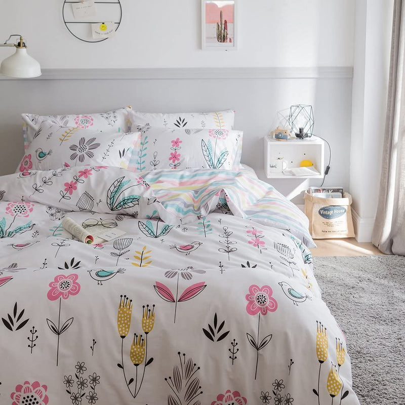 The Floral Meadow Bed Set - Tapestry Girls