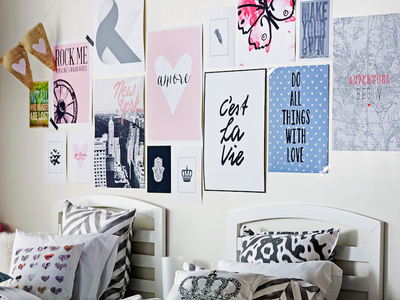3 Easy Tips on How to Decorate Using Posters (and Make it Look Good!)