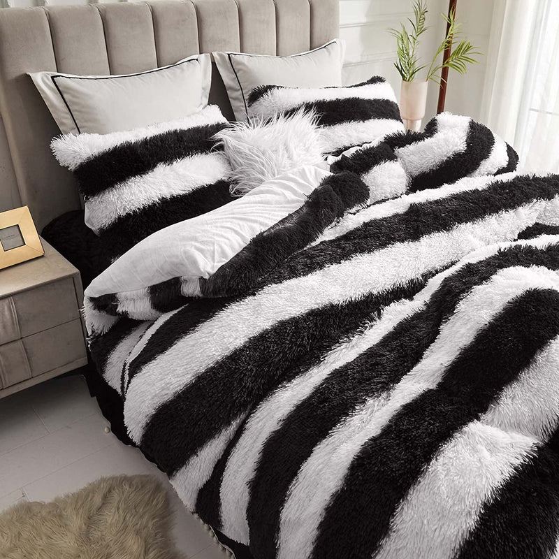 Softy Black Stripe Bed Set